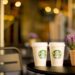 Kavárny, které okouzlily svět: co mají společného Starbucks, Costa nebo Dunkin?