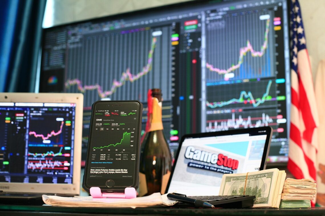 Graf indexu S&P 500 – srovnání ETF CSPX, VUAA a SXR8