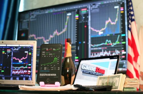 Graf indexu S&P 500 – srovnání ETF CSPX, VUAA a SXR8